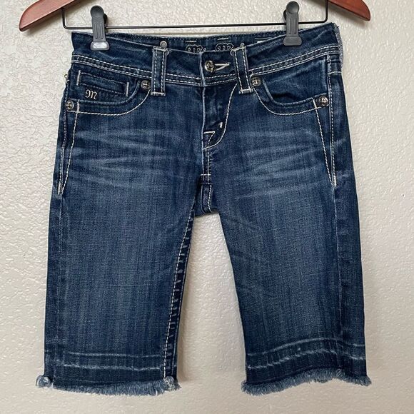 Miss Me Fleur de Lis Embellished Pocket Denim Bermuda Jean Shorts 25 - Picture 1 of 3